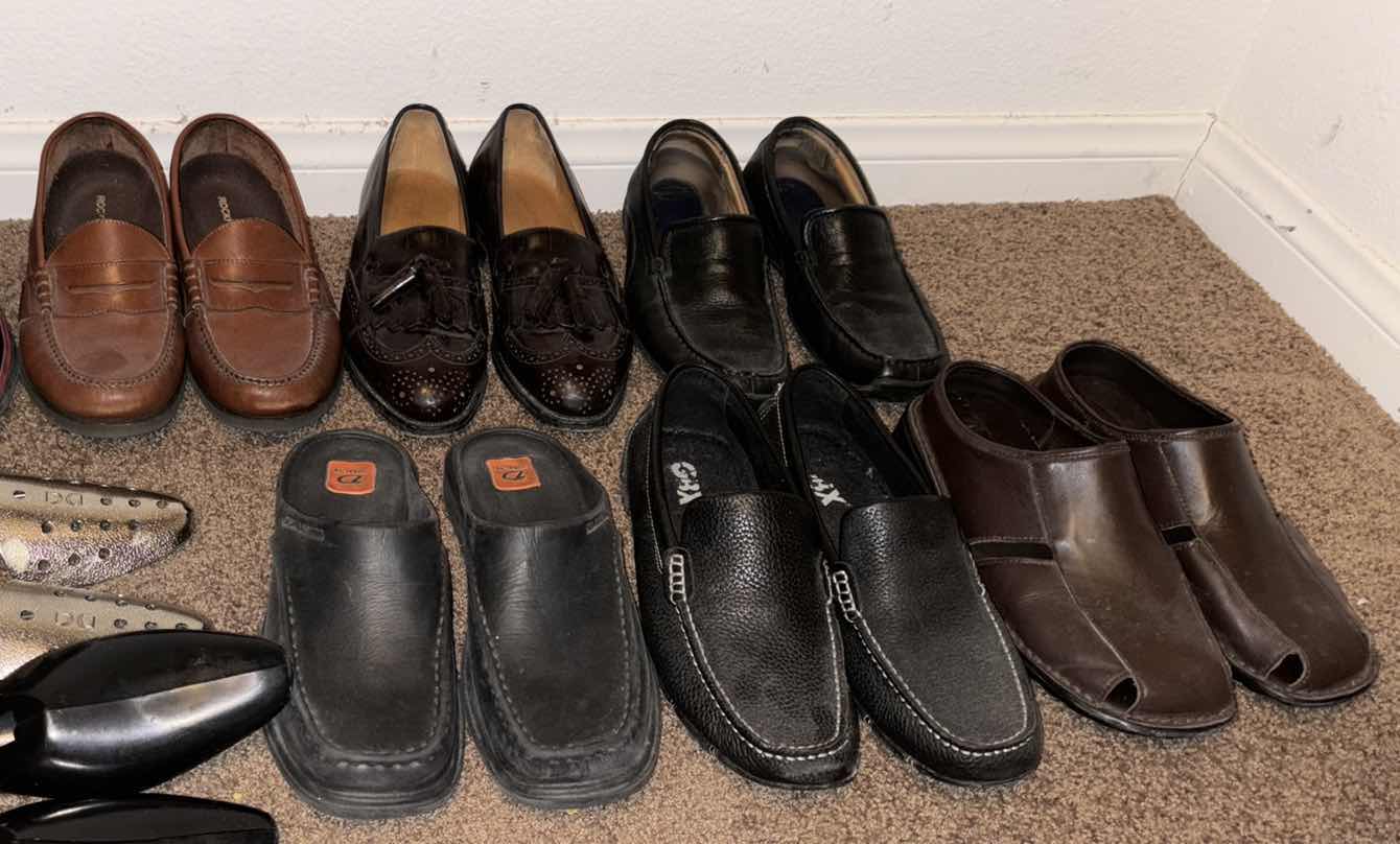 Photo 1 of MENS SHOES & STRETCHERS (SIZES 9-9.5)