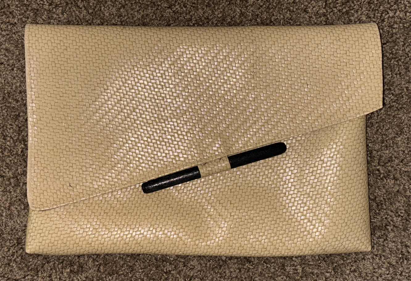 Photo 1 of CLUTCH STYLE PURSES (2)