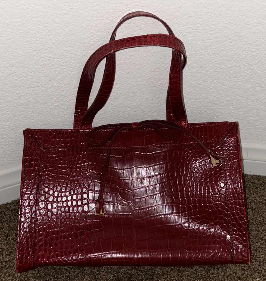 Photo 1 of LIZ CLAIBORNE PURSE