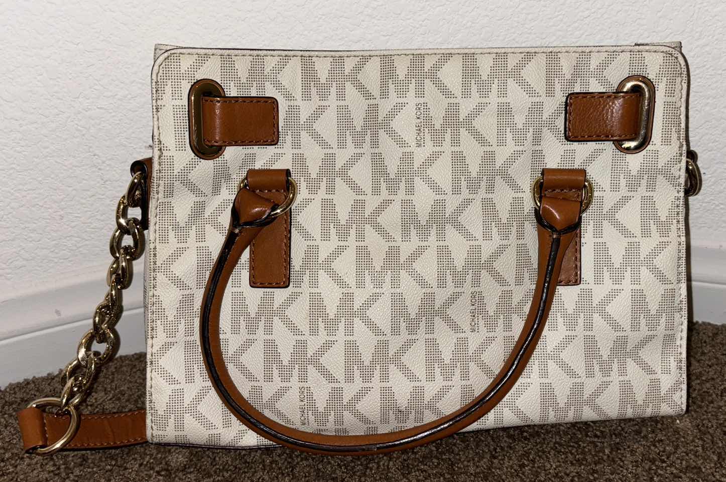 Photo 1 of MICHAEL KORS WOMENS HANDBAG & WALLET SET (NOT AUTHENTICATED)
