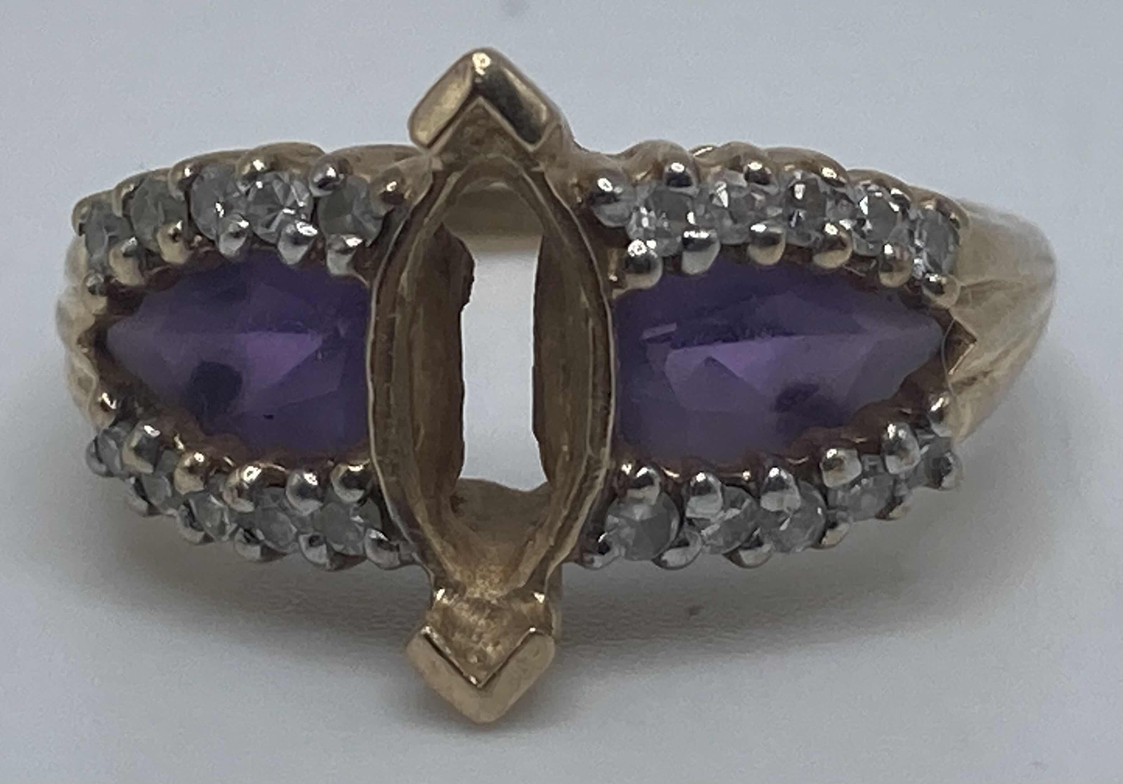 Photo 1 of 10K GOLD RING W PURPLE & CLEAR STONES APPROX RING SIZE 8.5-9 (3.9G)