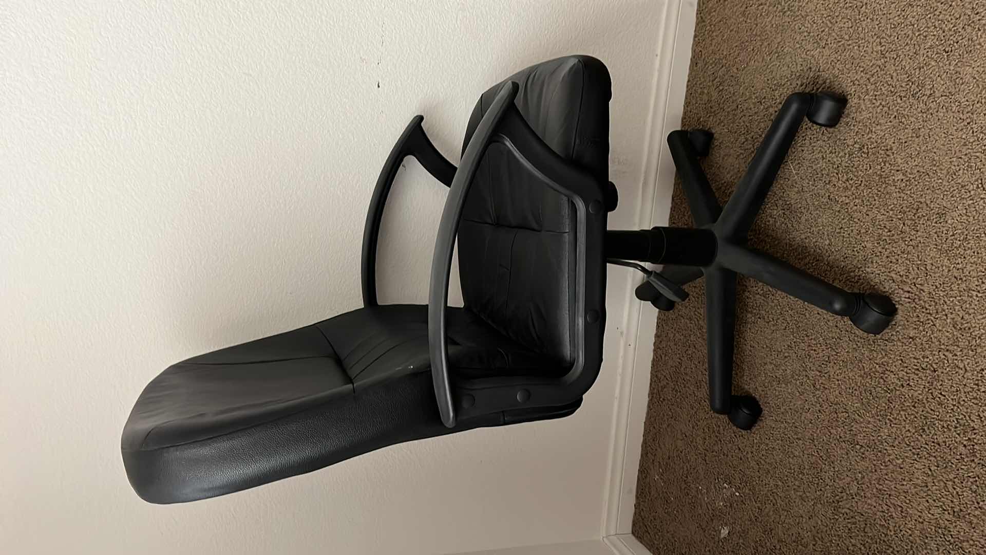 Photo 1 of OFFICE STARS BLACK LEATHER ROLLING OFFICE COMPUTER CHAIR 24” X 26” H43”