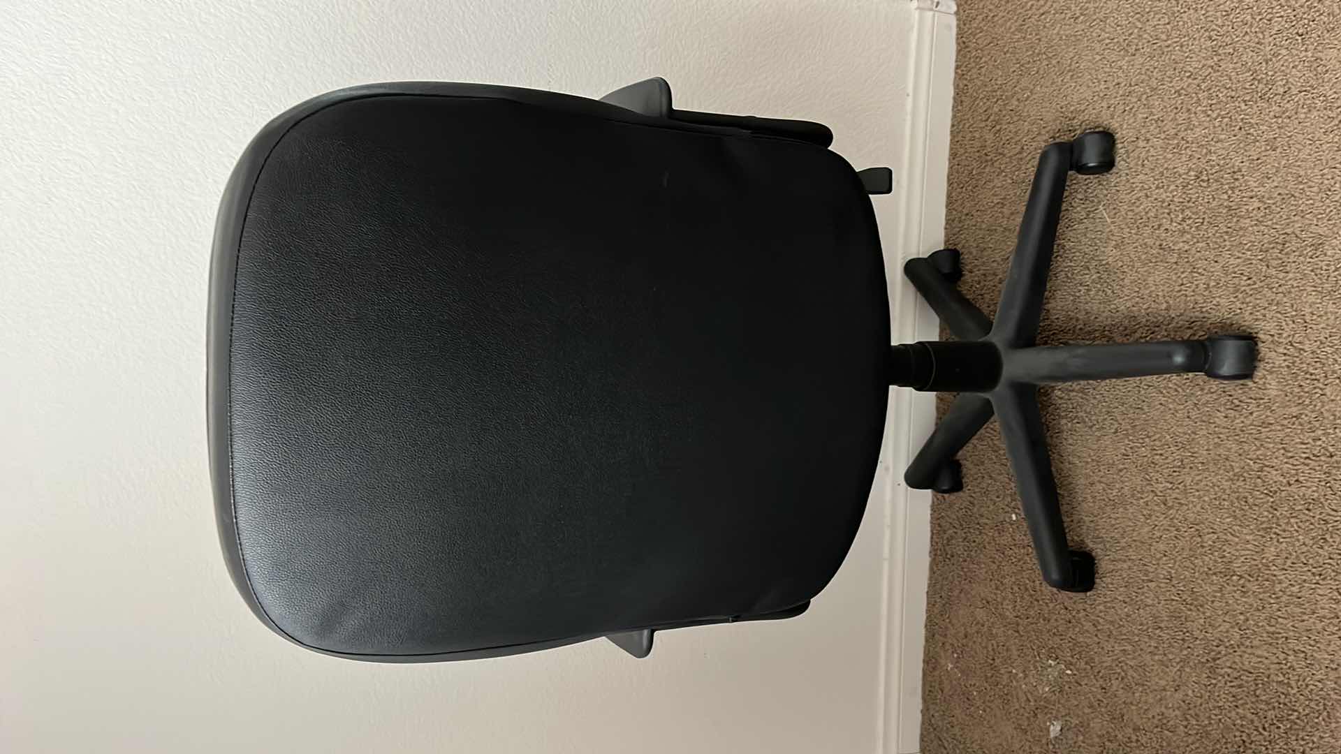 Photo 1 of OFFICE STARS BLACK LEATHER ROLLING OFFICE COMPUTER CHAIR 24” X 26” H43”
