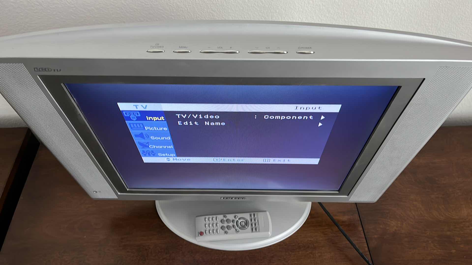 Photo 1 of SAMSUNG 20” LCD TV W REMOTE MODEL TP2035