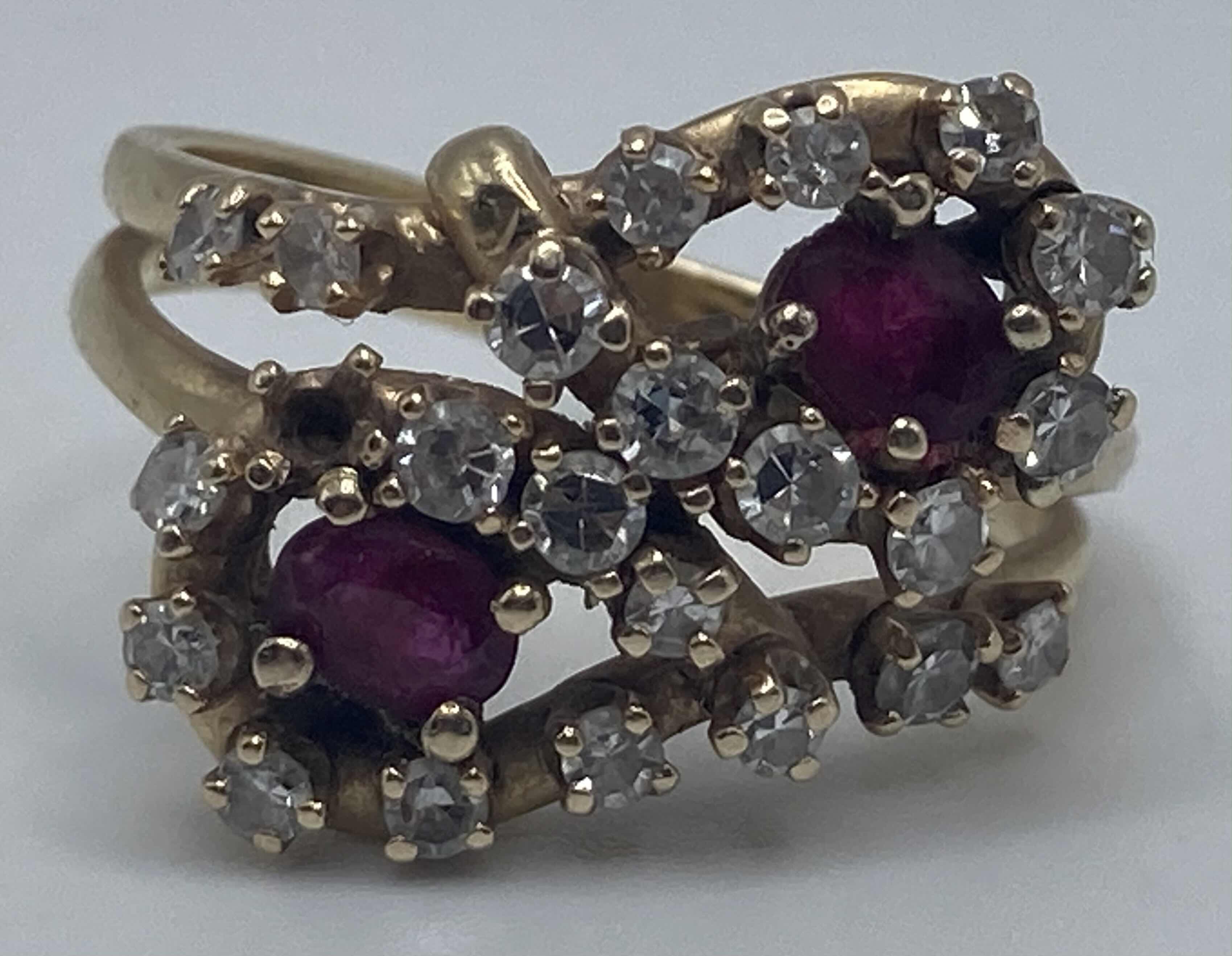 Photo 1 of 14K GOLD RING W PURPLE & CLEAR STONES APPROX RING SIZE 8.5-9 (5.2G)