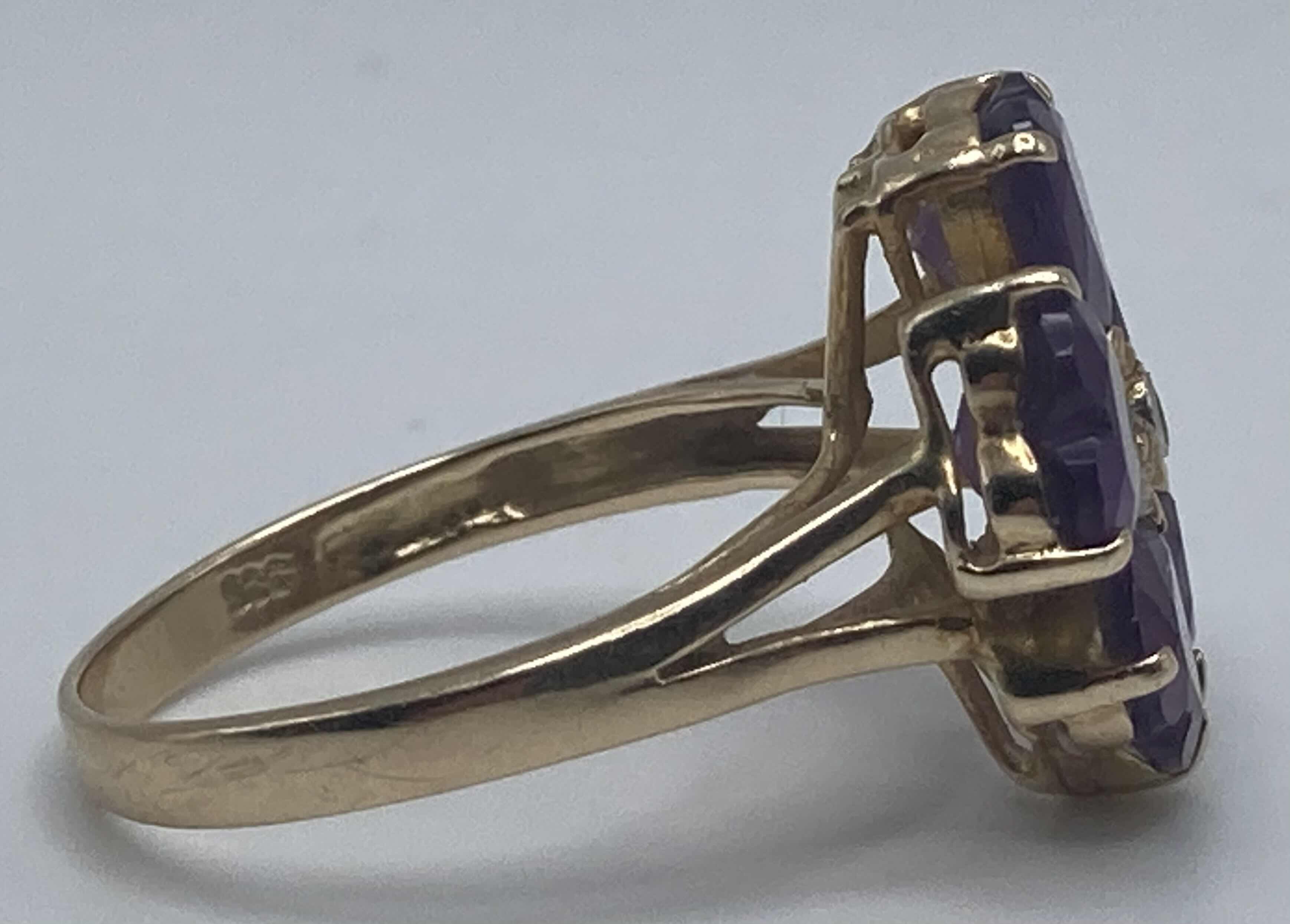 Photo 1 of 14K GOLD RING W PURPLE STONES APPROX RING SIZE 8.5-9 (3.7G)