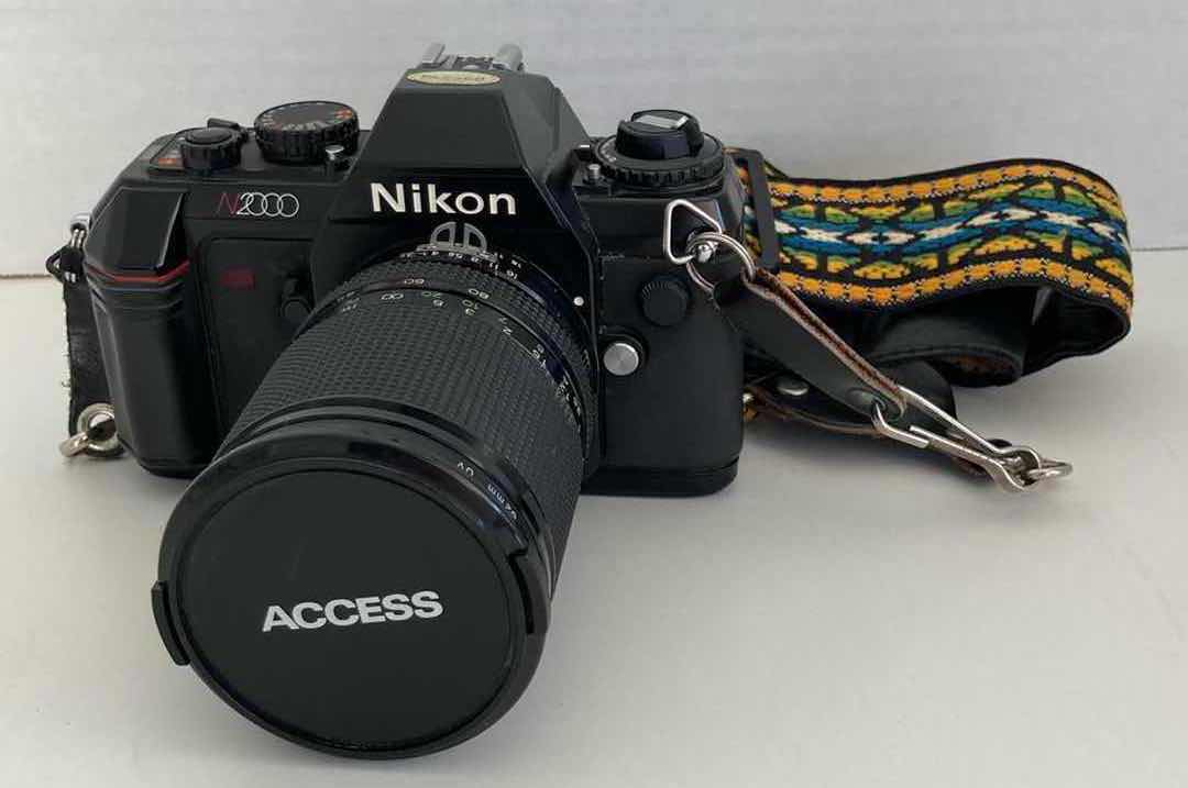 Photo 2 of NIKON N2000 35MM SLR W ACCESS 28-80MM F3.5-4.5 & LEMANS SE CARRYING CASE