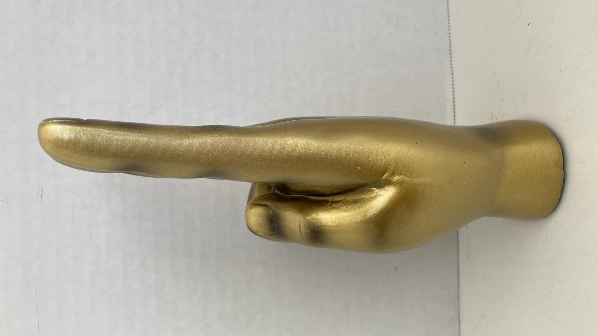 Photo 3 of GOLD FINISH PEACE SIGN HAND GESTURE RESIN STATUE H8.75”