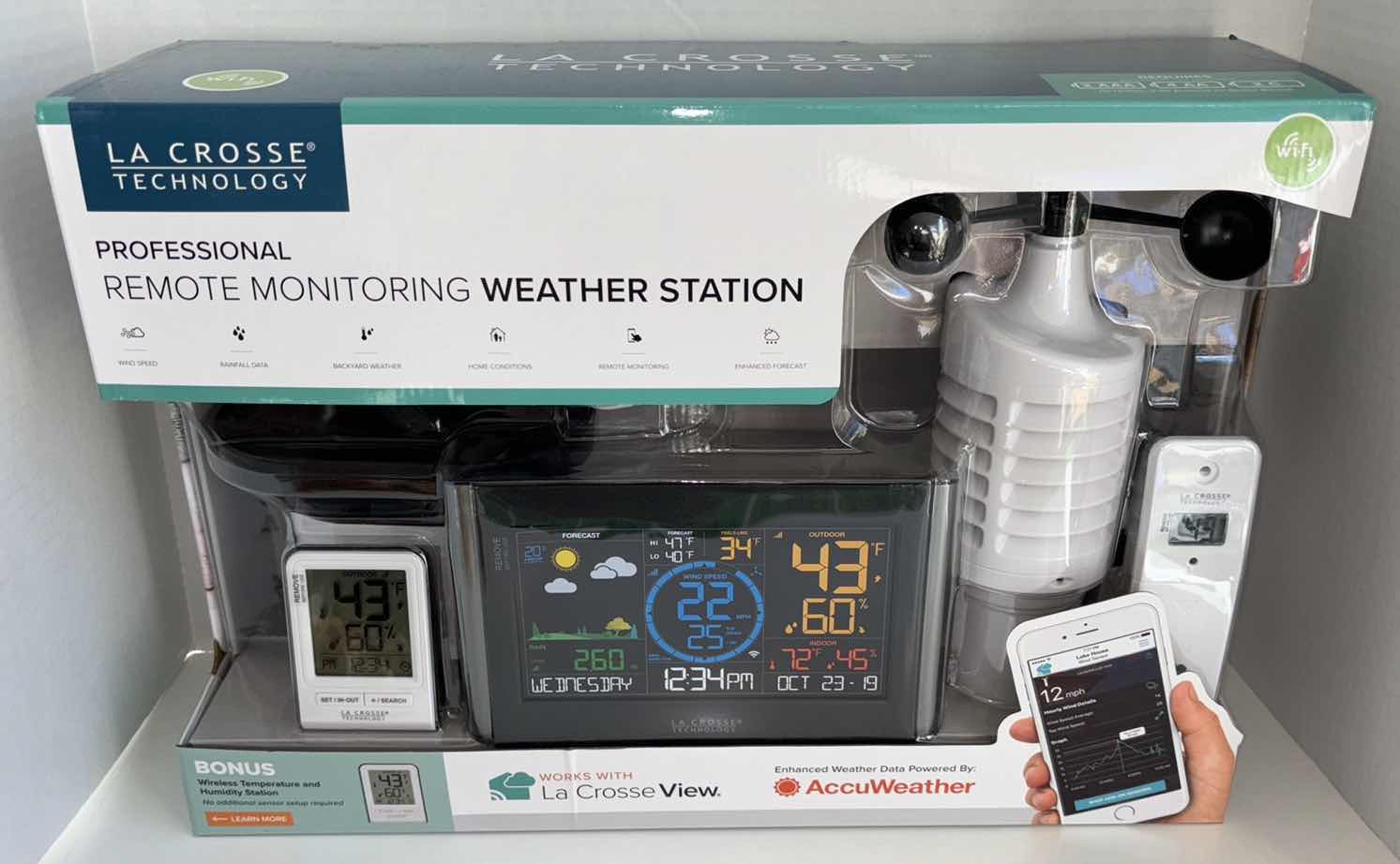 Photo 1 of LA CROSSE TECHNOLOGY PROFESSIONAL REMOTE MONITORING WEATHER STATION