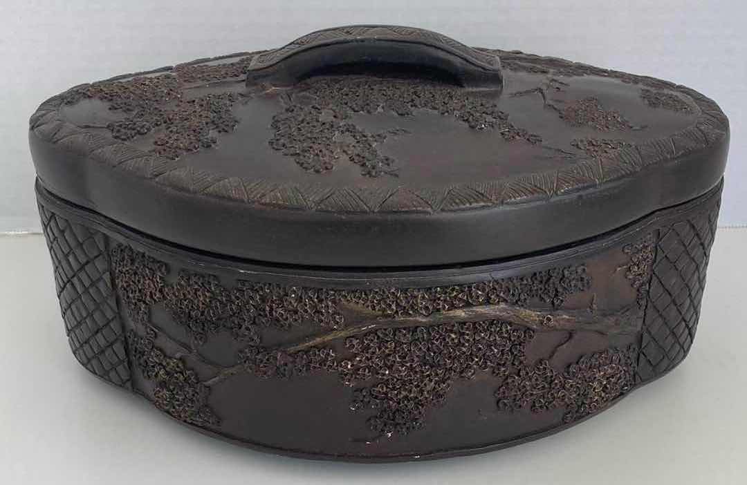 Photo 2 of THE STONE COLLECTION LARGE BLACK STONE KEEPSAKE BOX 12” X 9” H5”