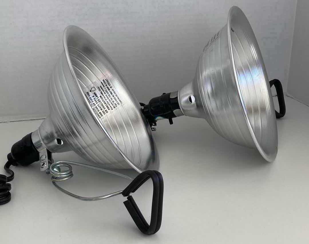 Photo 2 of COMMERCIAL ELECTRIC CLAMP LIGHT MODEL 300