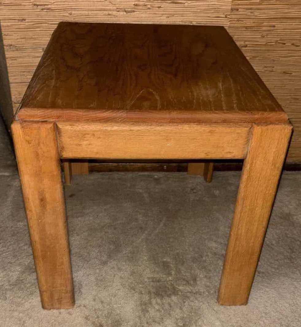 Photo 3 of ASPEN FURNITURE MID CENTURY SOLID OAK END TABLE (MODEL T2024 MEDIUM FINISH) 20” X 23.5” H20”