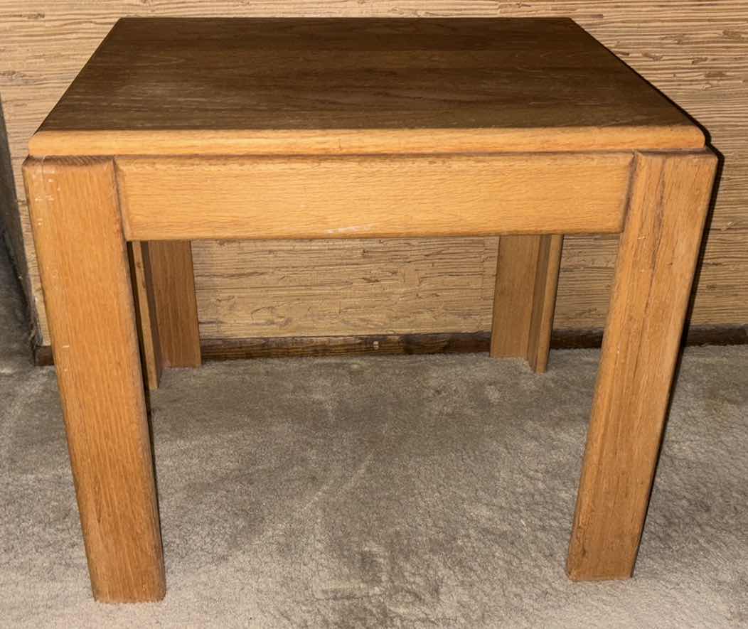 Photo 1 of ASPEN FURNITURE MID CENTURY SOLID OAK END TABLE (MODEL T2024 MEDIUM FINISH) 20” X 23.5” H20”