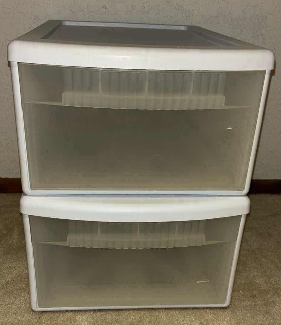 Photo 4 of STERILITE STACKABLE BINS W LIDS 17.25” X 12” H7.5” (2)