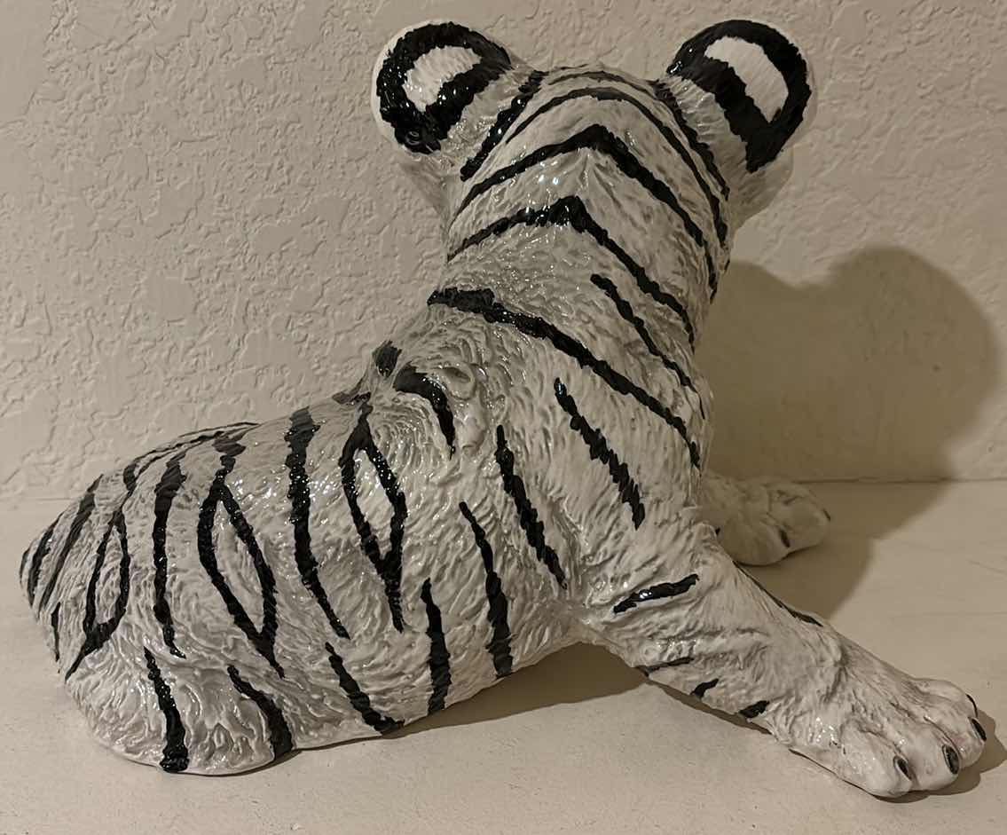 Photo 2 of VINTAGE ‘THE TOWNSENDS’ CERAMIC WHITE TIGER CUB SCULPTURE 8.5” X 14” H9.25”