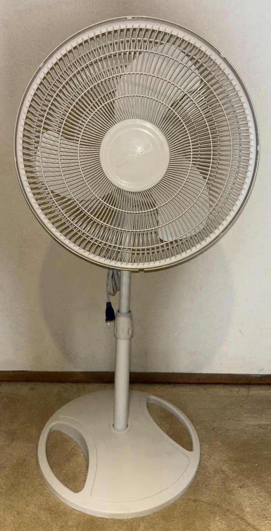 Photo 1 of LASKO 18” STAND-UP OSCILLATING WHITE FAN