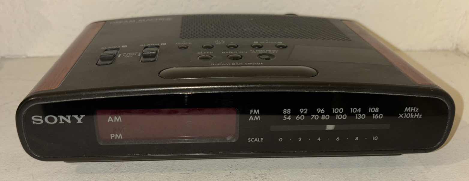 Photo 1 of SONY DREAM MACHINE DUAL ALARM DIGITAL CLOCK RADIO (ICF-C420)