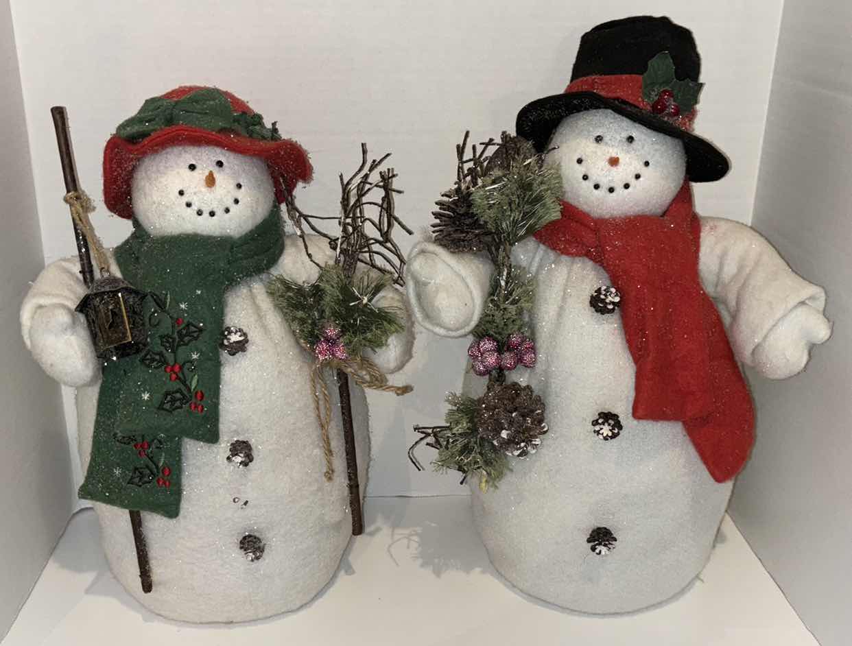 Photo 1 of 2 PC PLUSHY SNOWMEN DECOR (TALLEST 17.5”)