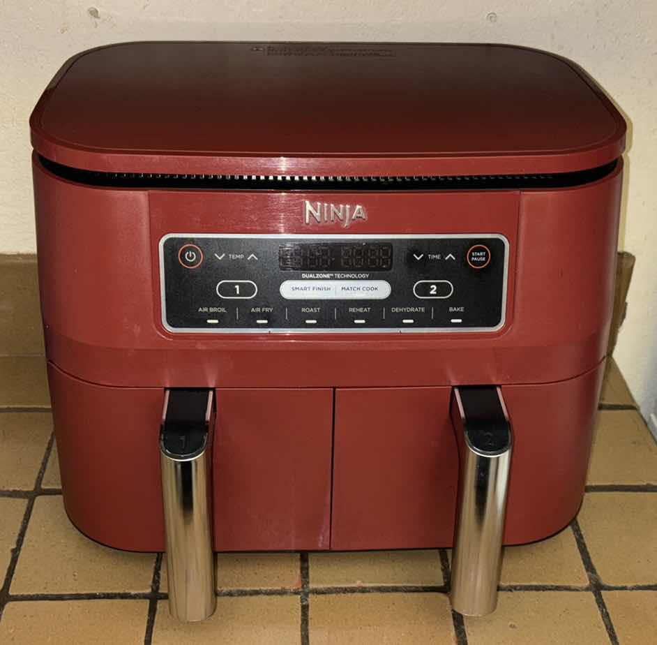 Photo 2 of NINJA FOODI 6-IN-1, 8 QT 2-BASKET AIR FRYER DUALZONE TECHNOLOGY- RED (DZ250QCN)