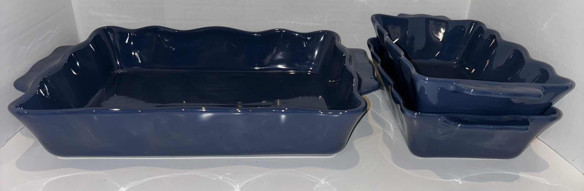 Photo 1 of BICO SCALLOPED EDGE STONEWARE CASSEROLE/BAKING DISH SET OF 3 (BLUE)