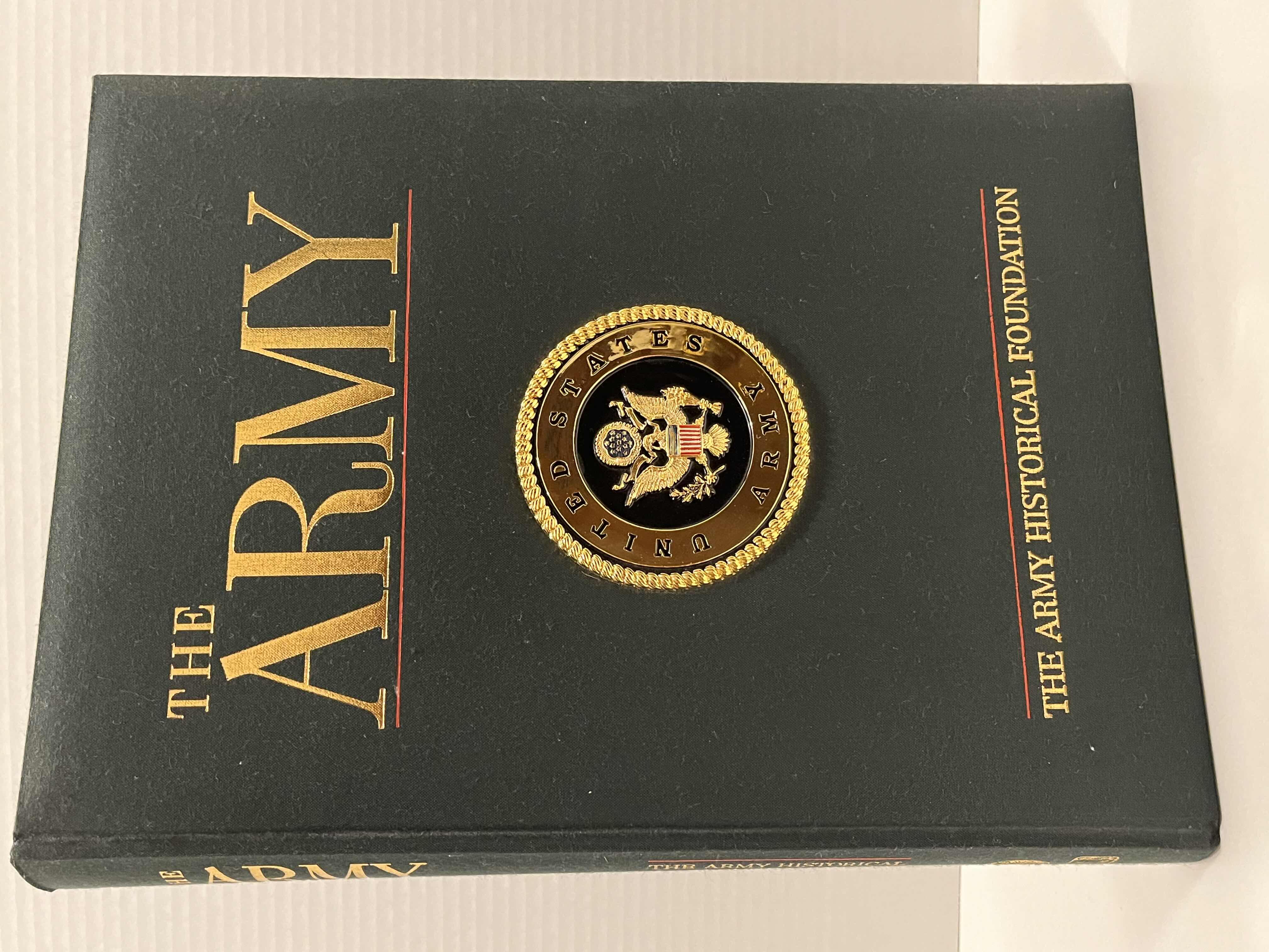 Photo 1 of THE ARMY UNITED STATES ARMY HISTORICAL FOUNDATION COLLECTORS BOOK PUBLISHED 2001