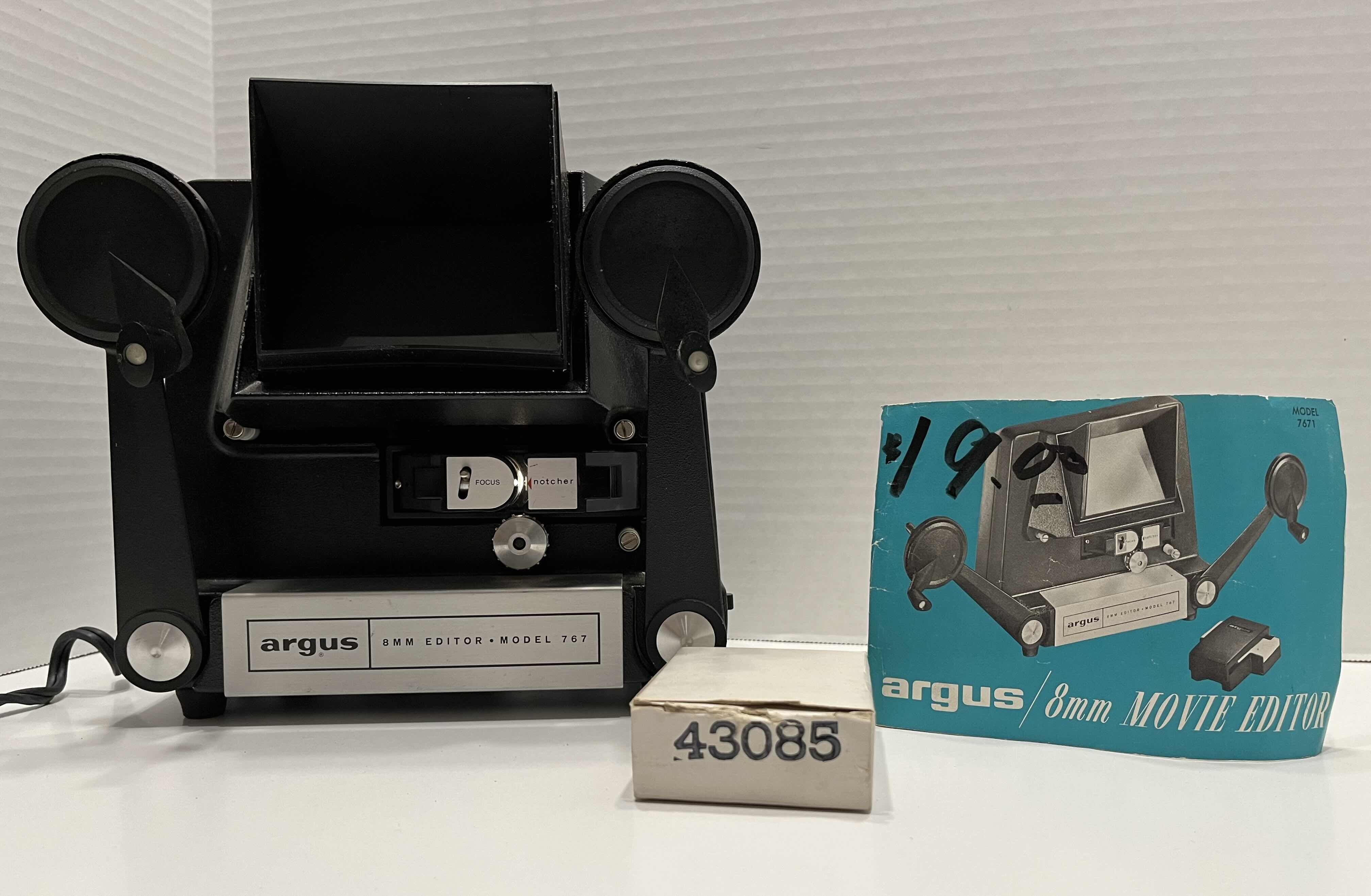 Photo 1 of VINTAGE ARGUS 8MM MOVIE FILM EDITOR MODEL 7671