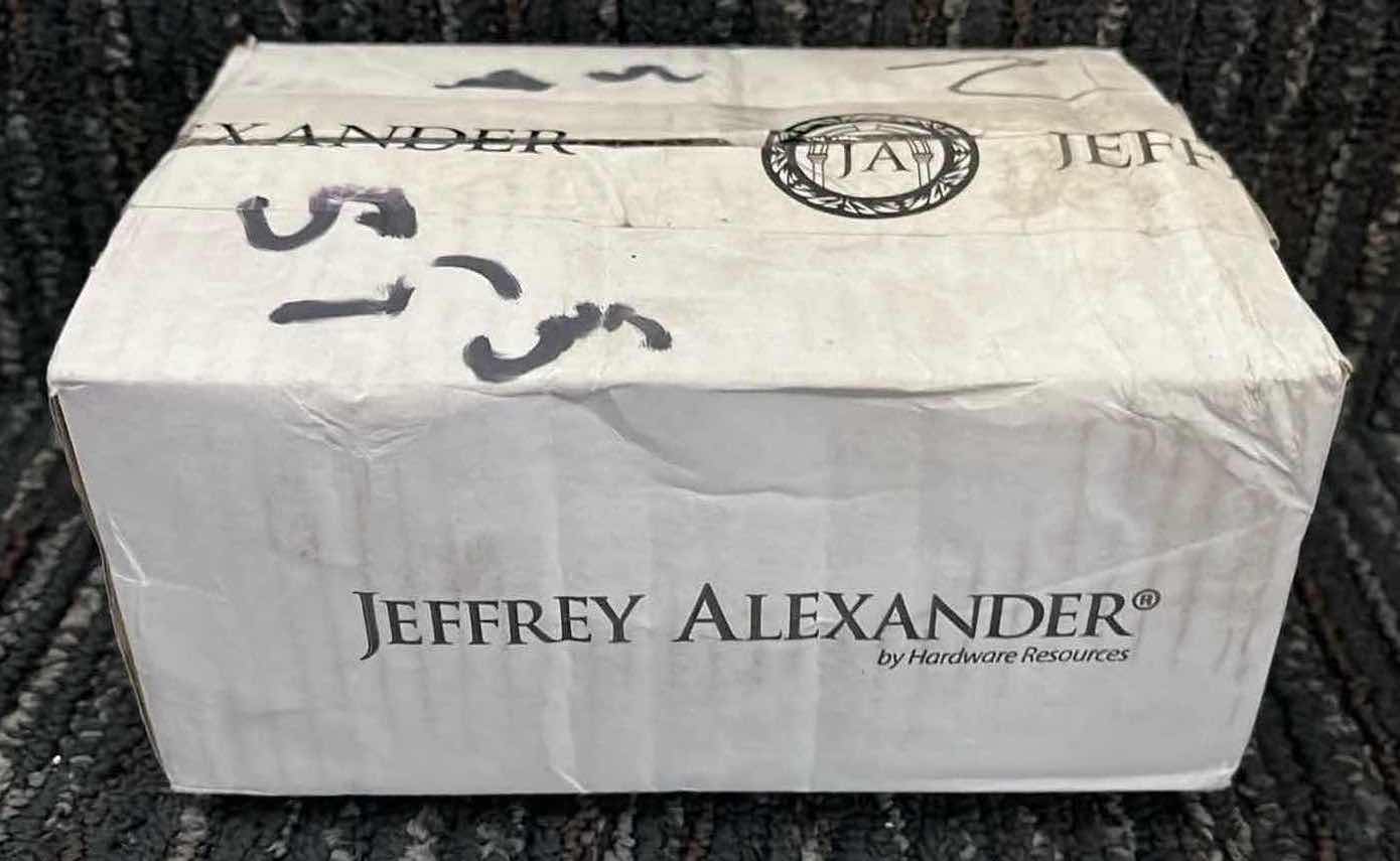 Photo 3 of JEFFREY ALEXANDER BY HARDWARE RESOURCES SATIN NICKEL CAIRO PULL CABINET HANDLE 595-96SN 1CASE/20PCS (READ NOTES)