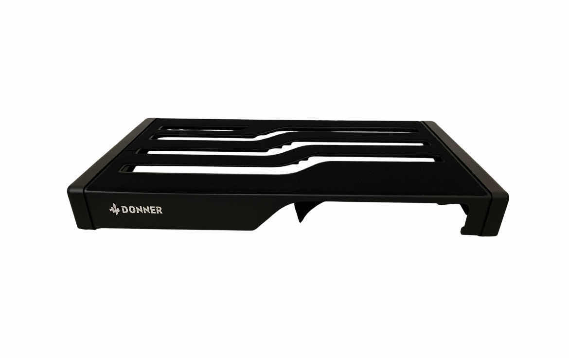Photo 1 of DONNER 22” PEDAL BOARD W SOFT CASE DB-S300