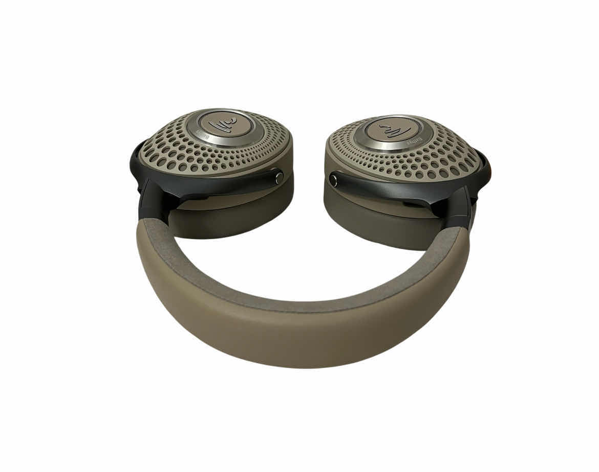 Photo 1 of FOCAL BATHYS DUNE ALUMINUM MAGNESIUM WIRELESS BLUETOOTH CLOSED-BACK HEADPHONES W FOCAL HARD CASE