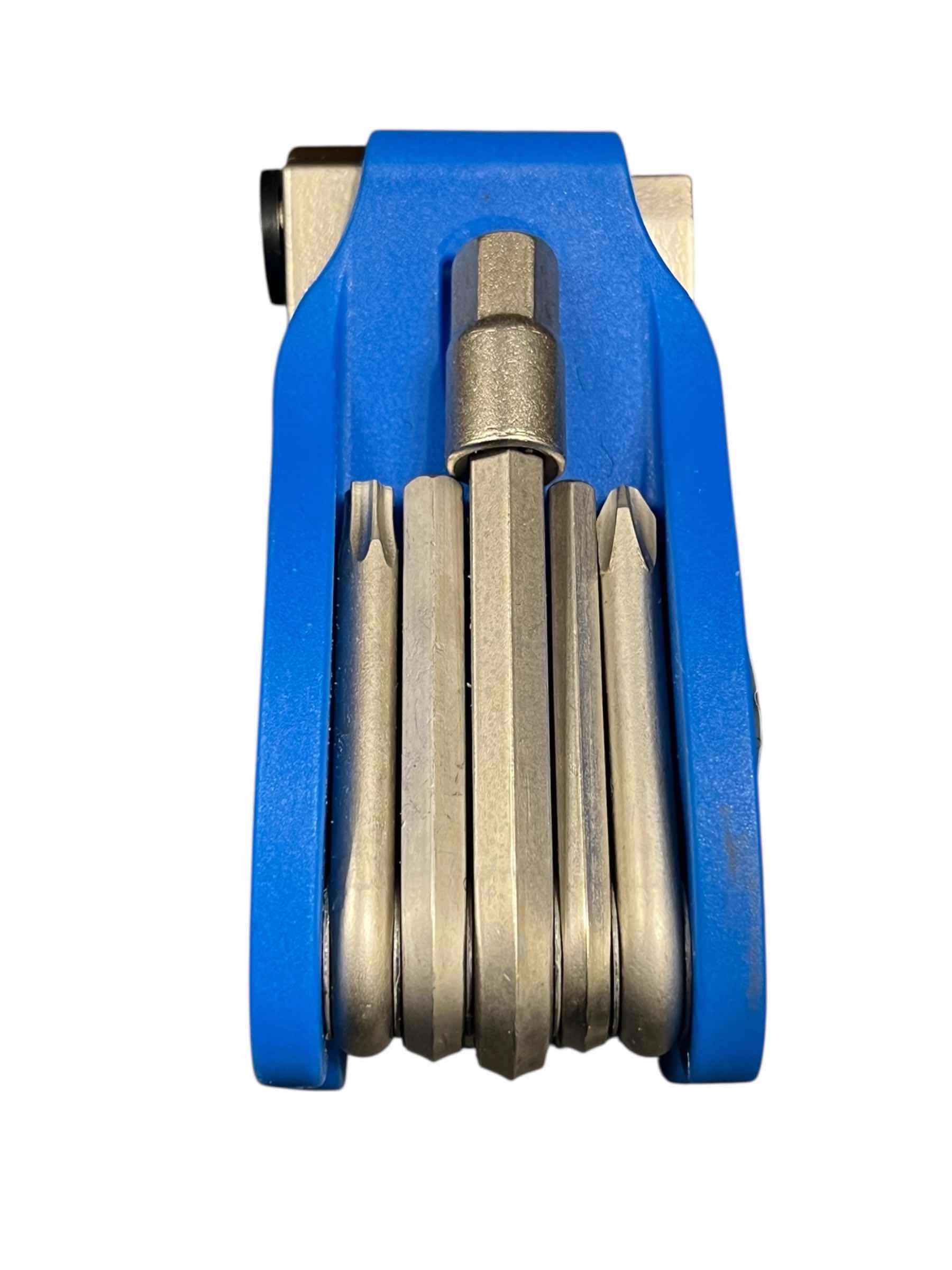 Photo 1 of PARKTOOL RESCUE MULTI-TOOL MTB-3 W CASE