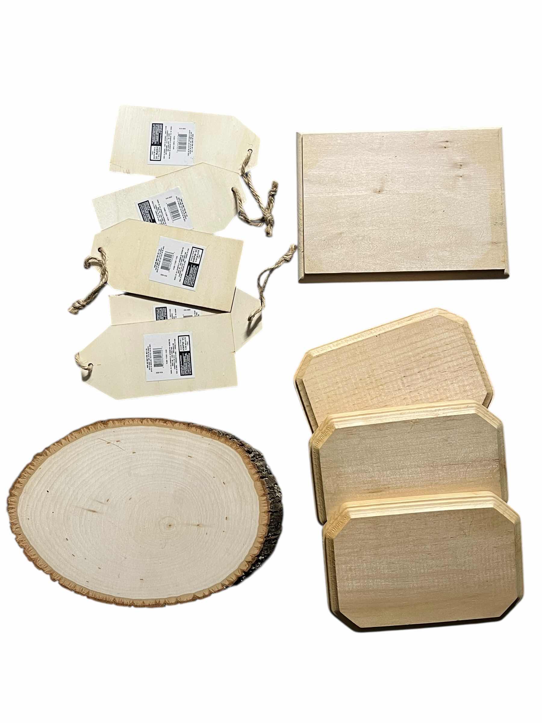 Photo 1 of NATURAL WOOD FRAMES W PLAQUE & TAGS (16PCS)