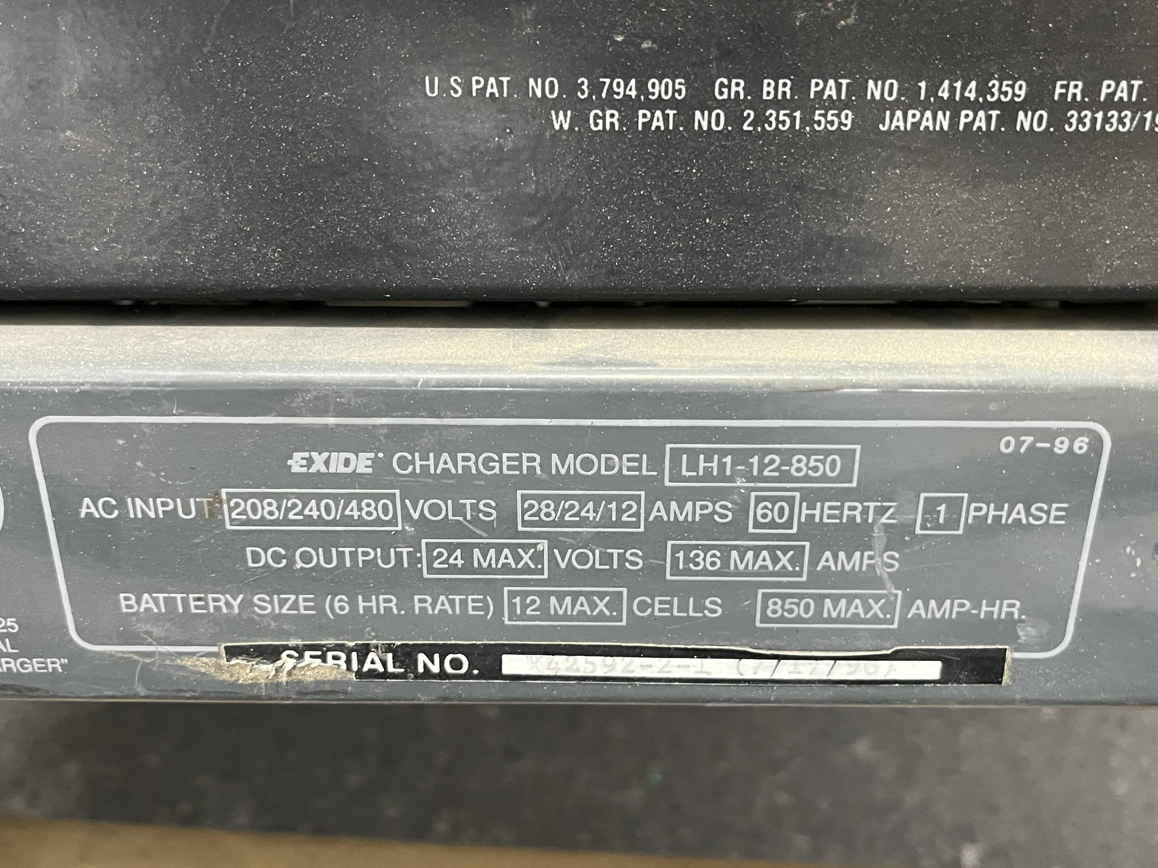 Photo 1 of HYSTER ELECTRIC LIFT TRUCK FORKLIFT PICKER N30 YR1995 W EXIDE LOADHOG 240V CHARGER LH1-12-850 (READ NOTES)