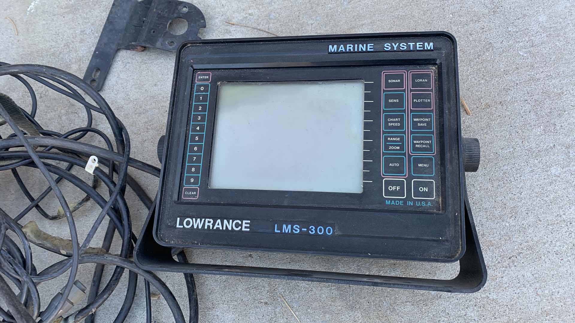 Photo 2 of LOWRANCE LMS 300 FISH FINDER