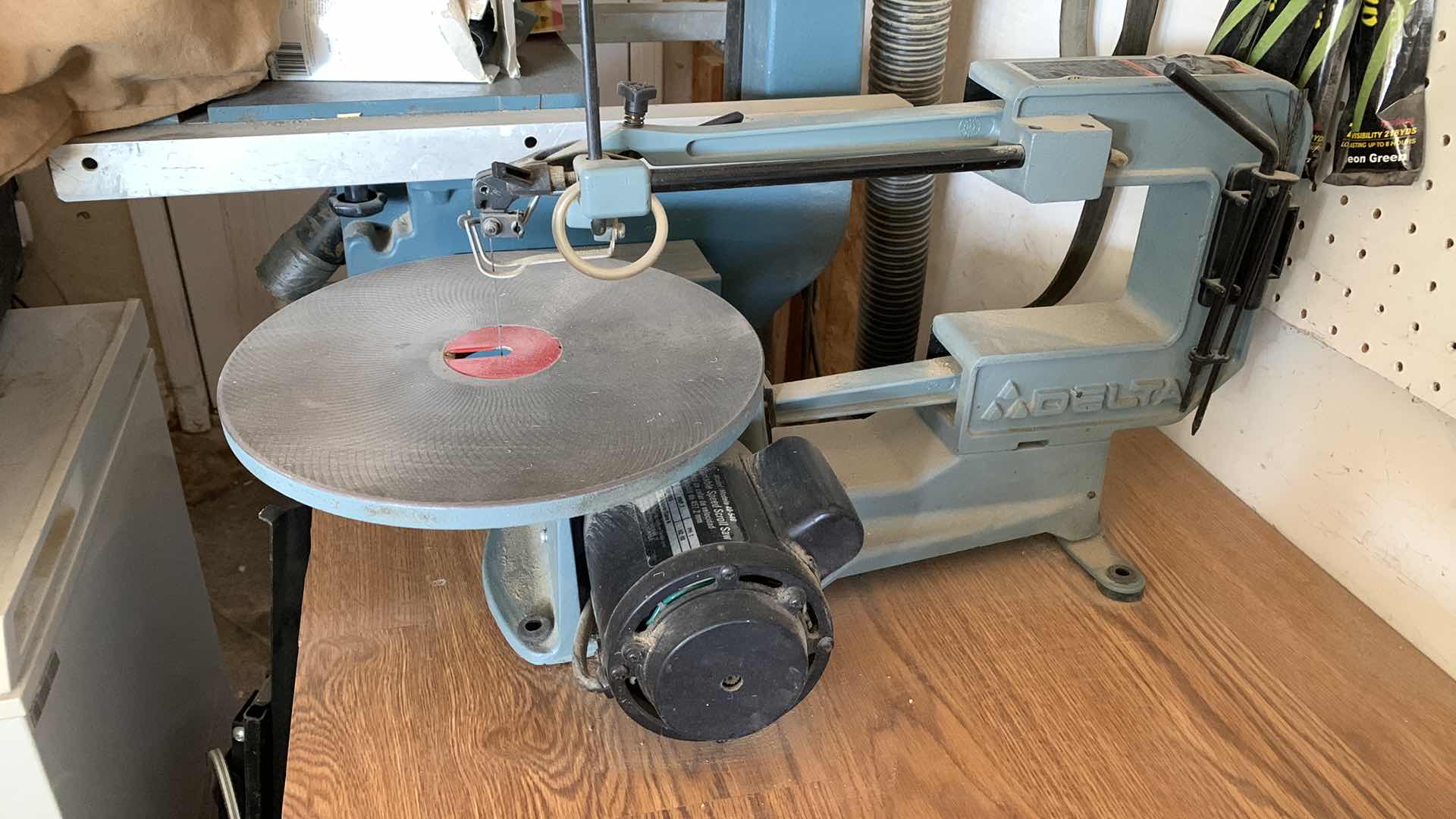 Photo 1 of DELTA VARIABLE SPEED SCROLL SAW MODEL 40-540