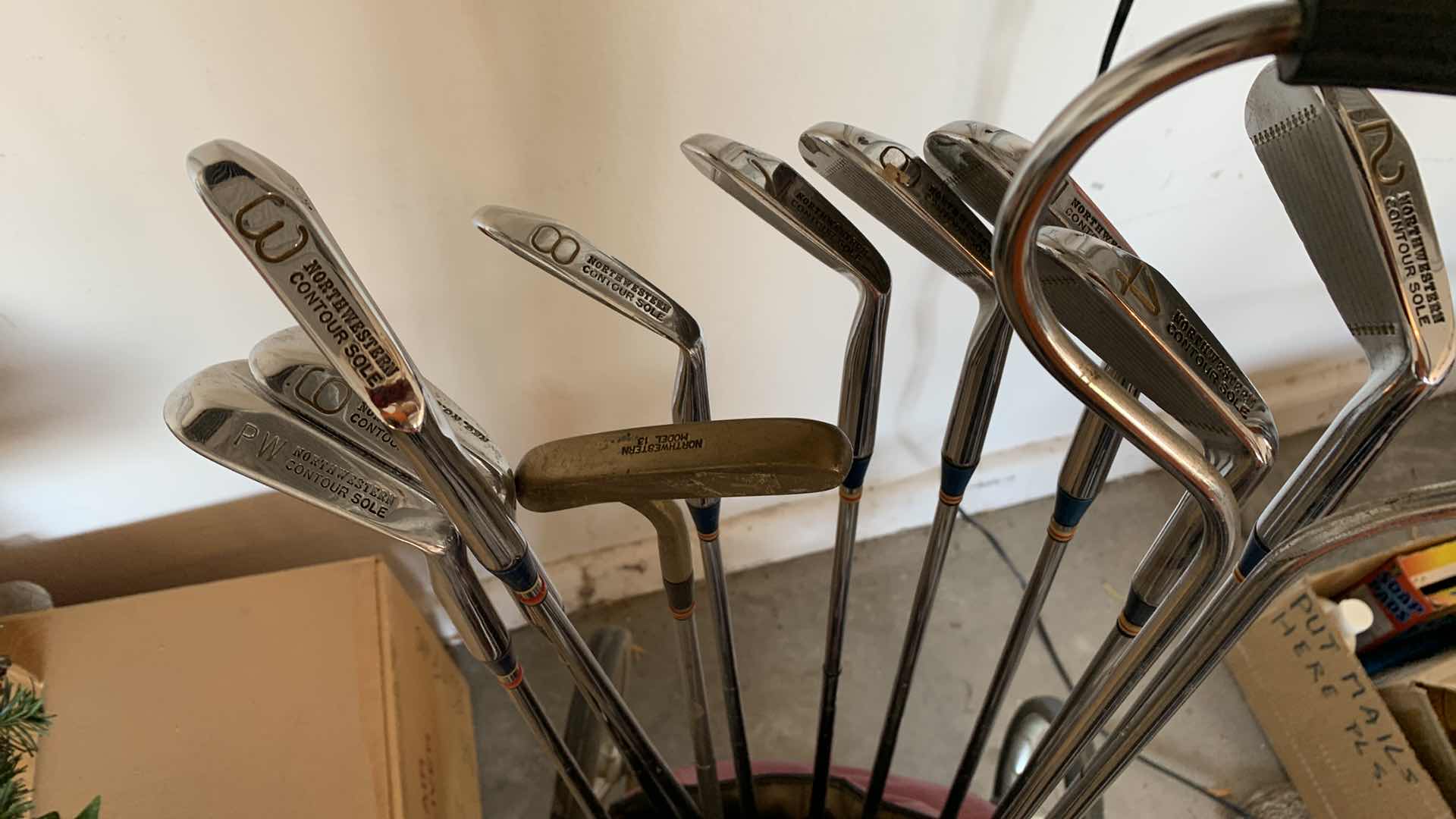 Photo 1 of WOMENS VINTAGE PARK RIDGE DELUXE GOLF BAG AND NORTHWESTERN CLUBS