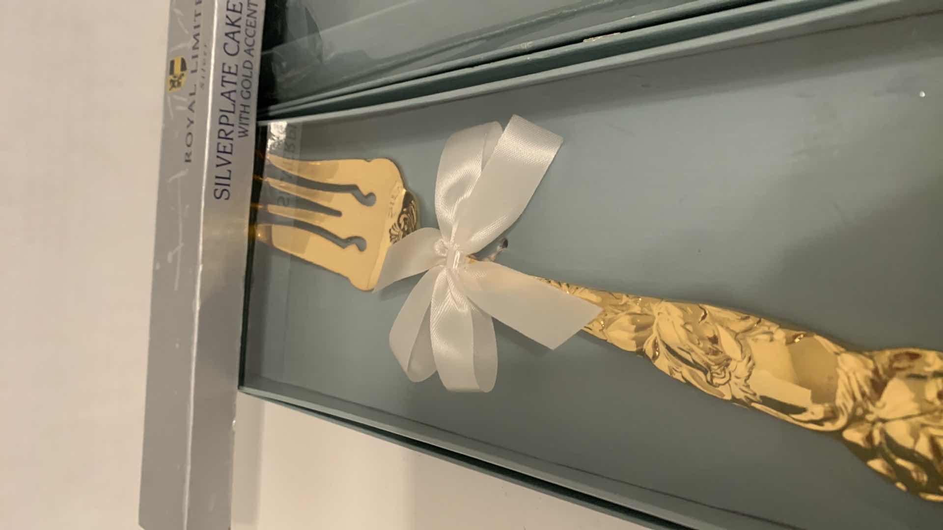 Photo 1 of WEDDING SERVICE WARE