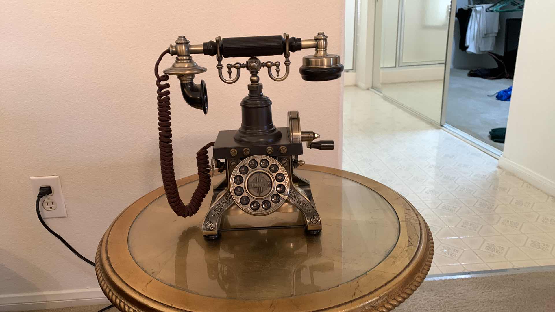 Photo 1 of CROSLEY VINTAGE LOOKING PHONE MODEL 1892 $122