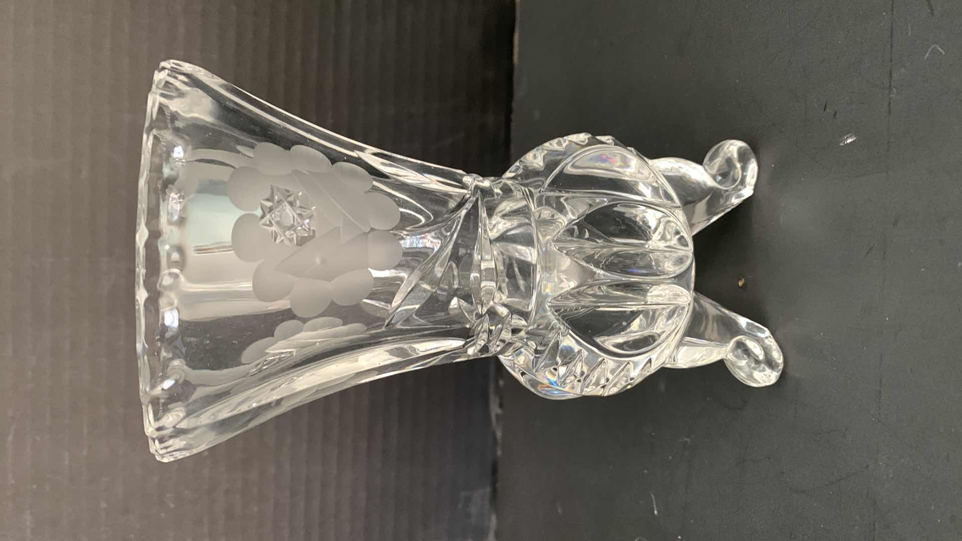 Photo 1 of VINTAGE CLEAR CUT GLASS 6” VASE WITH CLAW FEET