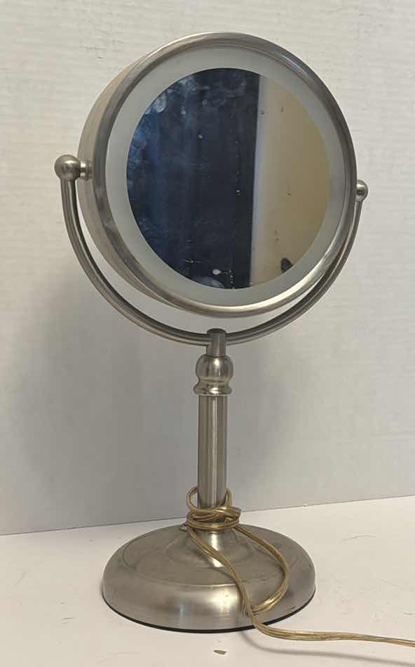 Photo 1 of LIGHTED MAKEUP MIRROR