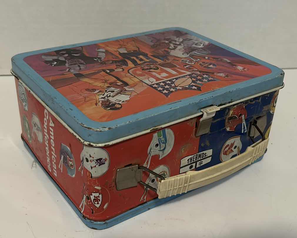 Photo 4 of 1978 NFL FOOTBALL METAL LUNCHBOX COLLECTABLE WITHOUT THERMOS