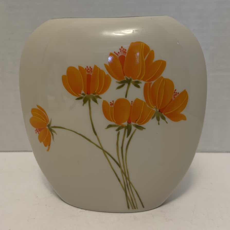 Photo 1 of SET OF 3 OTAGIRI JAPAN POPPY VASES