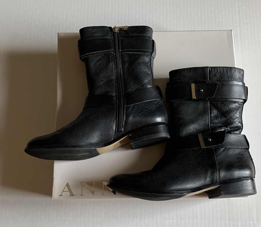 Photo 1 of WOMENS ANN TAYLOR BRYCEN BUCKLE BOOT SIZE 6.5