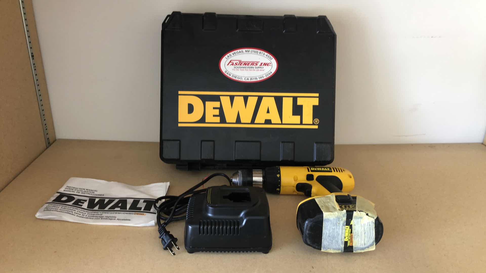 Photo 1 of DEWALT CORDLESS DRILL DW995