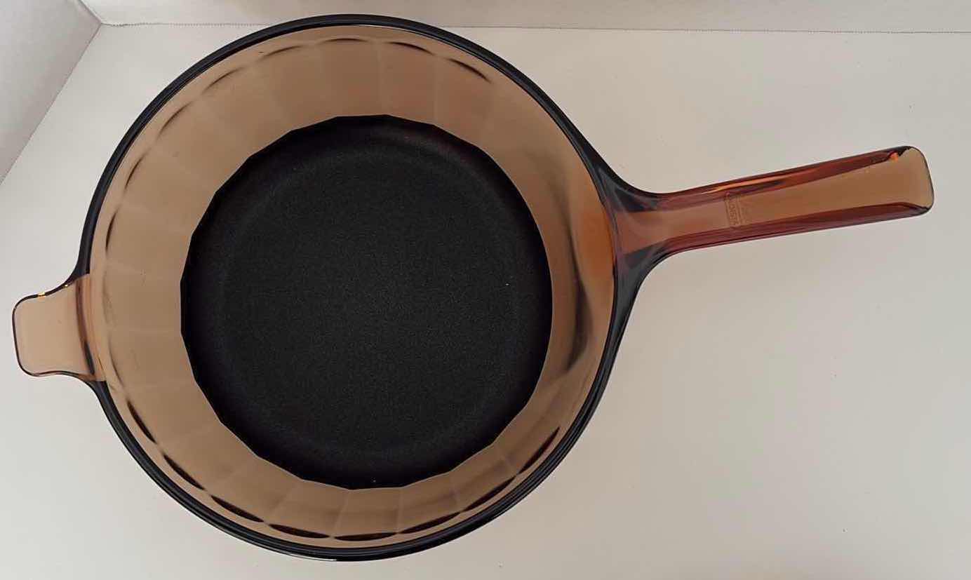 Photo 1 of (2)PCS CORNING VISION AMBER SAUCE POT WITH LIDS H4”