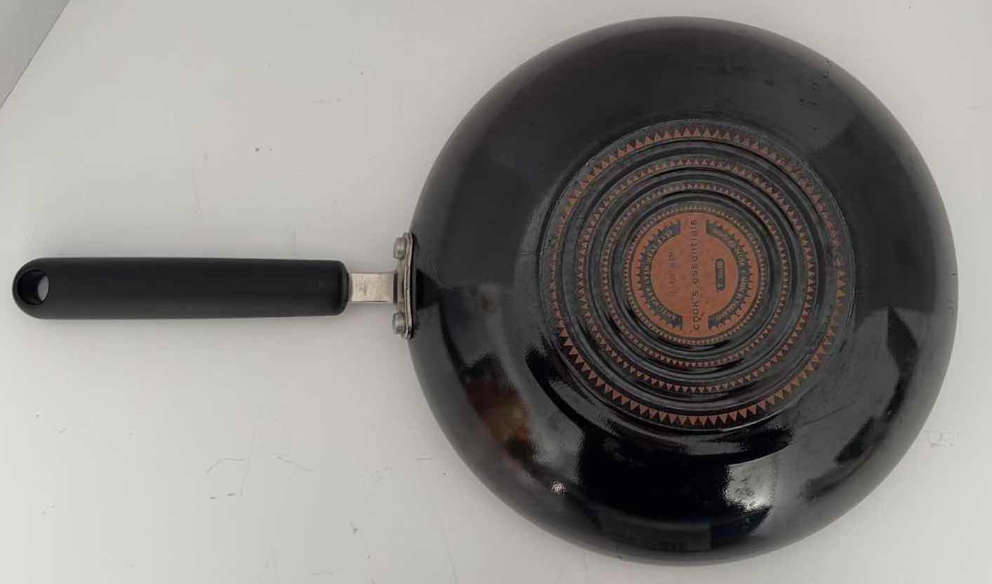 Photo 1 of (2)PCS COOK WARE SKILLET 10.5”