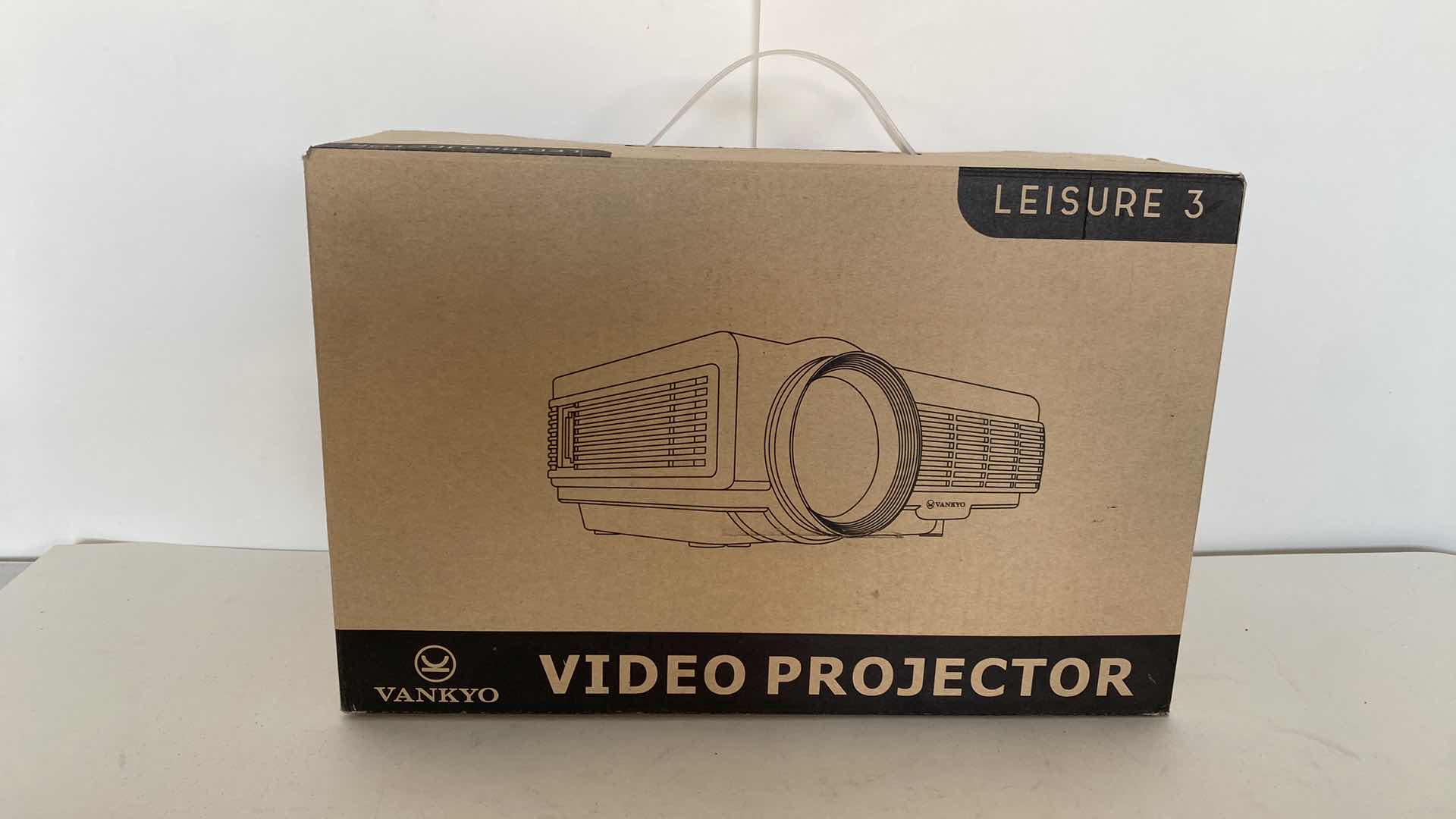 Photo 1 of VIDEO PROJECTOR LEISURE 3