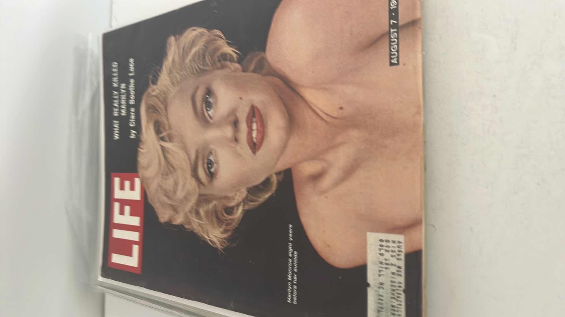 Photo 4 of 7-COLLECTIBLE LIFE MAGAZINE “MARILYN MONROE”