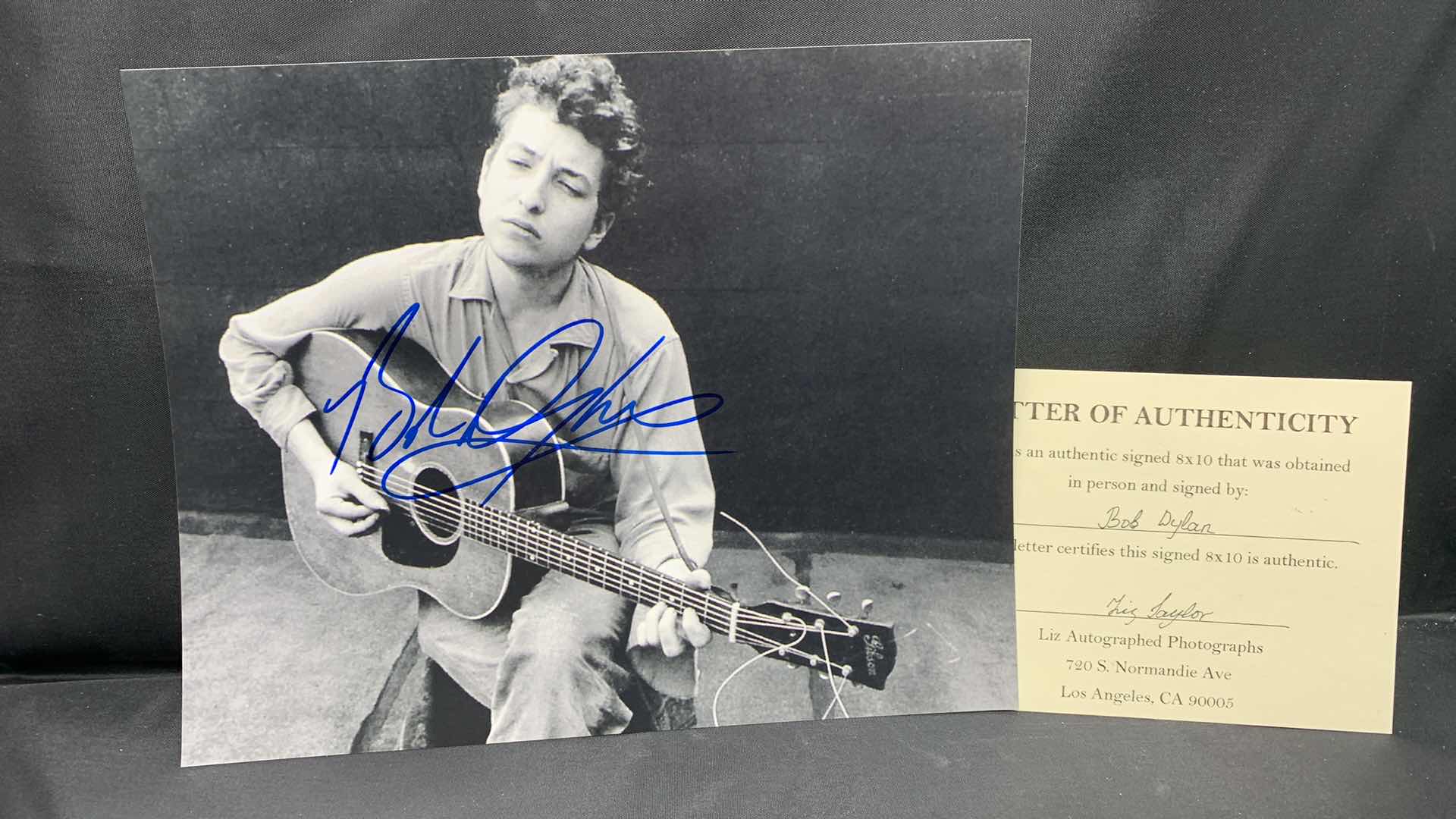 Photo 1 of BOB DYLAN - SIGNED AUTOGRAPHED PHOTO W LETTER OF AUTHENTICITY 8” X 10”