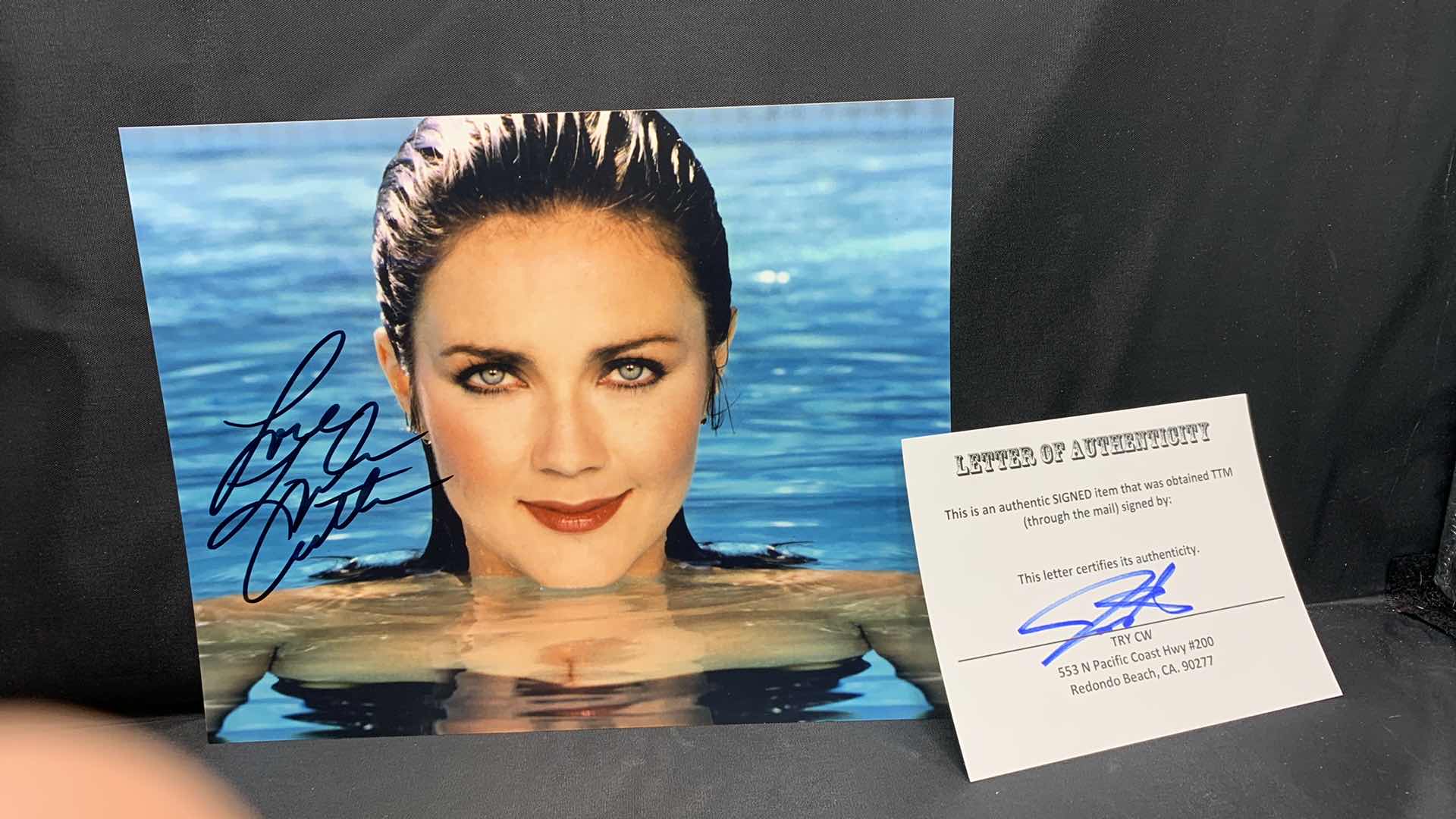 Photo 1 of LYNDA CARTER - SIGNED AUTOGRAPHED PHOTO W LETTER OF AUTHENTICITY 8” X 10”
