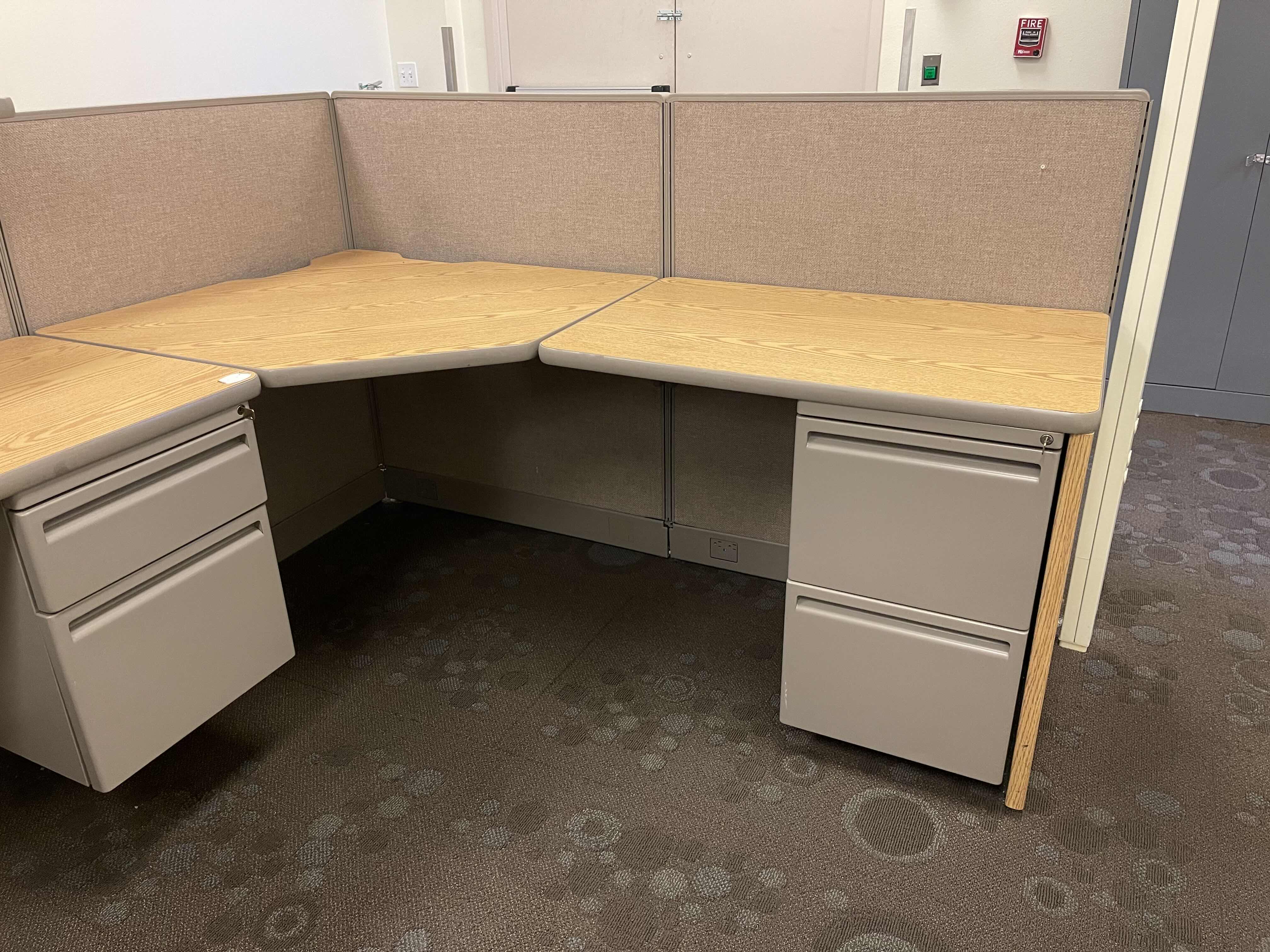 Photo 4 of U-SHAPED OFFICE CUBILE WITH LOCKING DRAWERS 73.5” X 112 X 73.5” X H44.5”